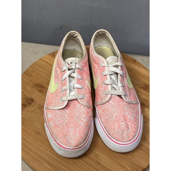 Nike Toki Low 718847-100 Pink Casual Sneaker Shoes Lace Up Low Top Girls Size 7Y - Picture 2 of 8